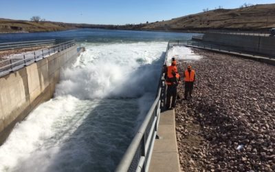 Flood gates still open on Oahe Dam
