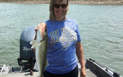 Missouri couple take in some Lake Oahe walleye fishing